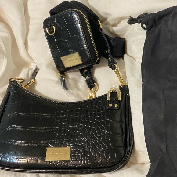 Nora crossbody bag with airpod pouch. Brand New! - Picture 3 of 3